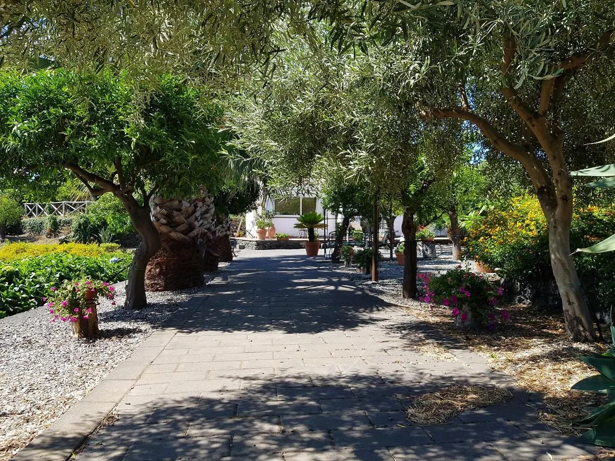 Agriturismo Le Case Di Civi Mascali